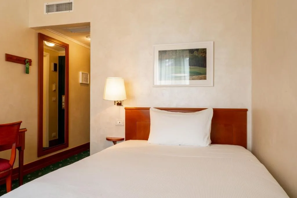 Deluxe Room (1 Adult + 1 Child) — Golf Hotel Cavaglià
