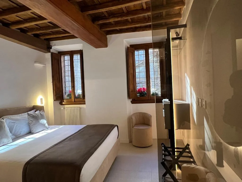 Deluxe Room (2 Adults + 1 Child) — Affreschi al Pantheon