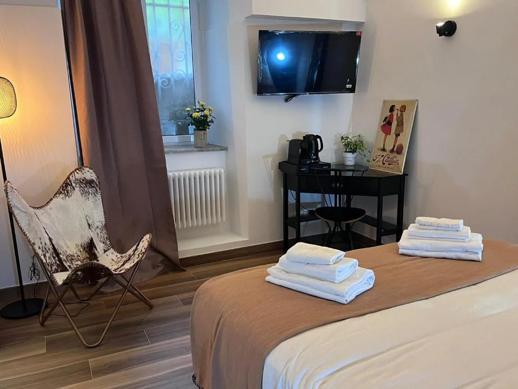 Deluxe Room (2 Adults + 1 Child) — Giorgina Garden&Rooms