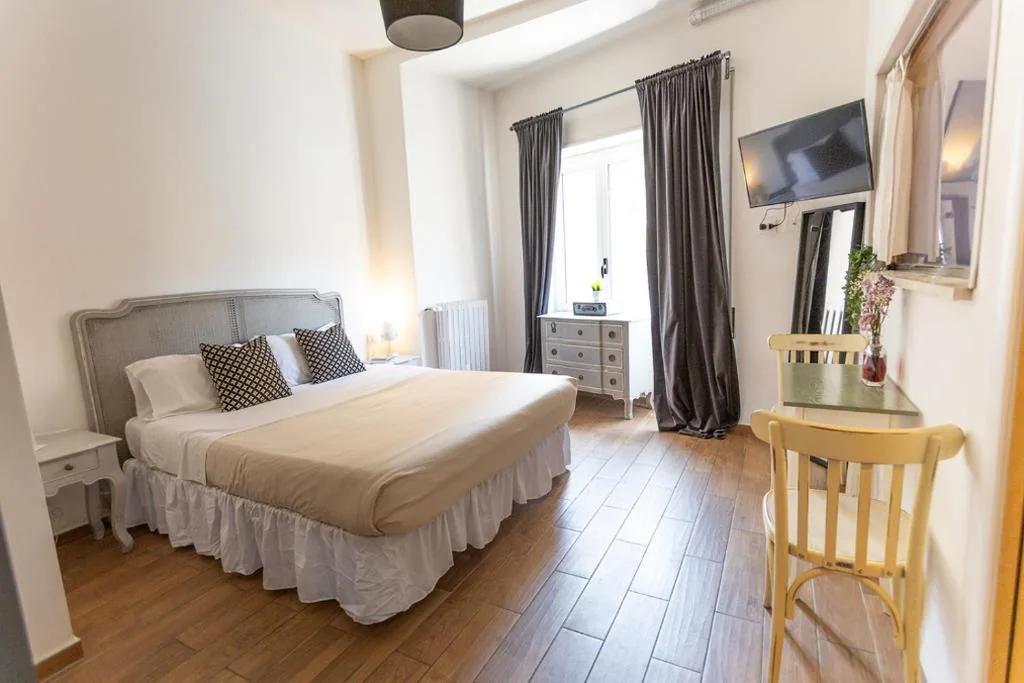 Camera Deluxe (2 Adulti + 1 Bambino) — Luma Home