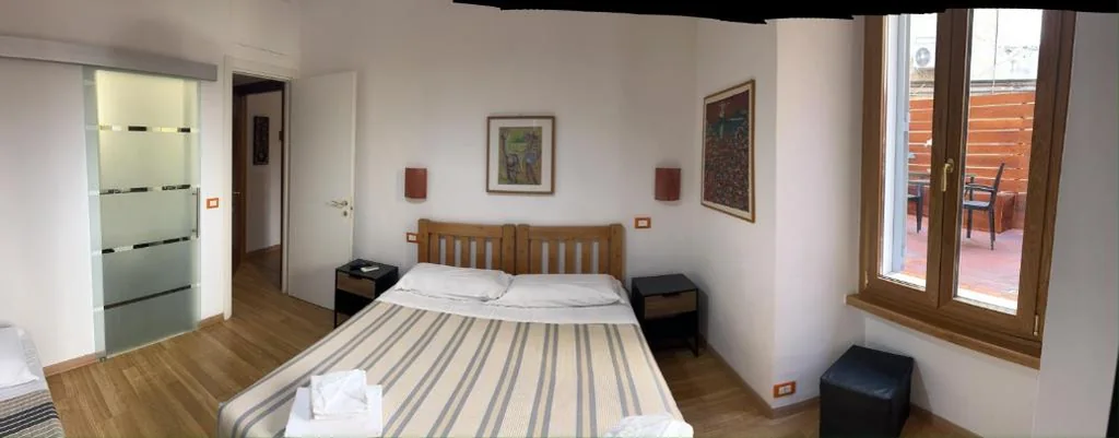 Camera Deluxe (2 Adulti + 1 Bambino) — Maison Vaticana
