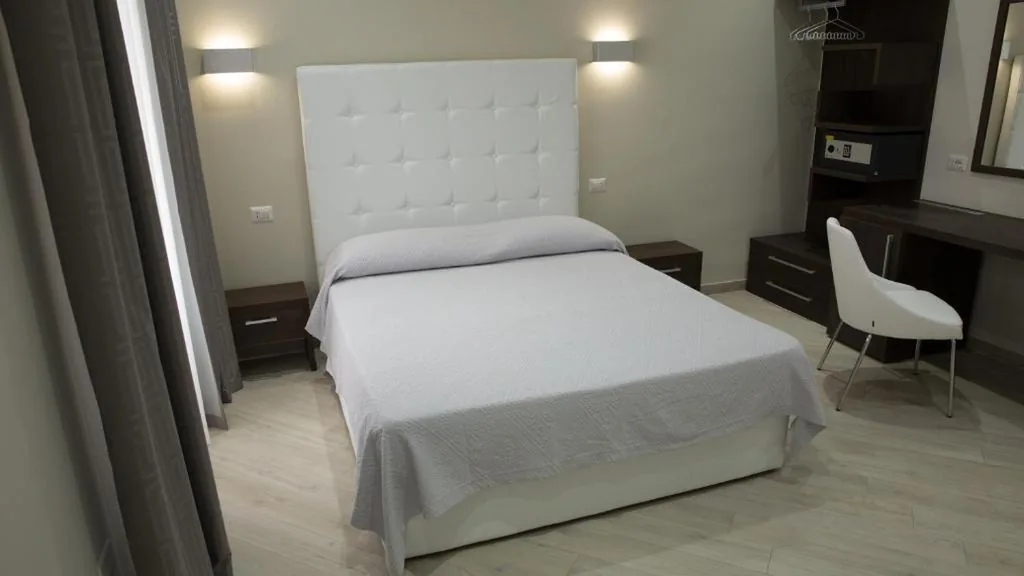 Camera Deluxe (2 Adulti + 1 Bambino) — Venustas Roma Hotel