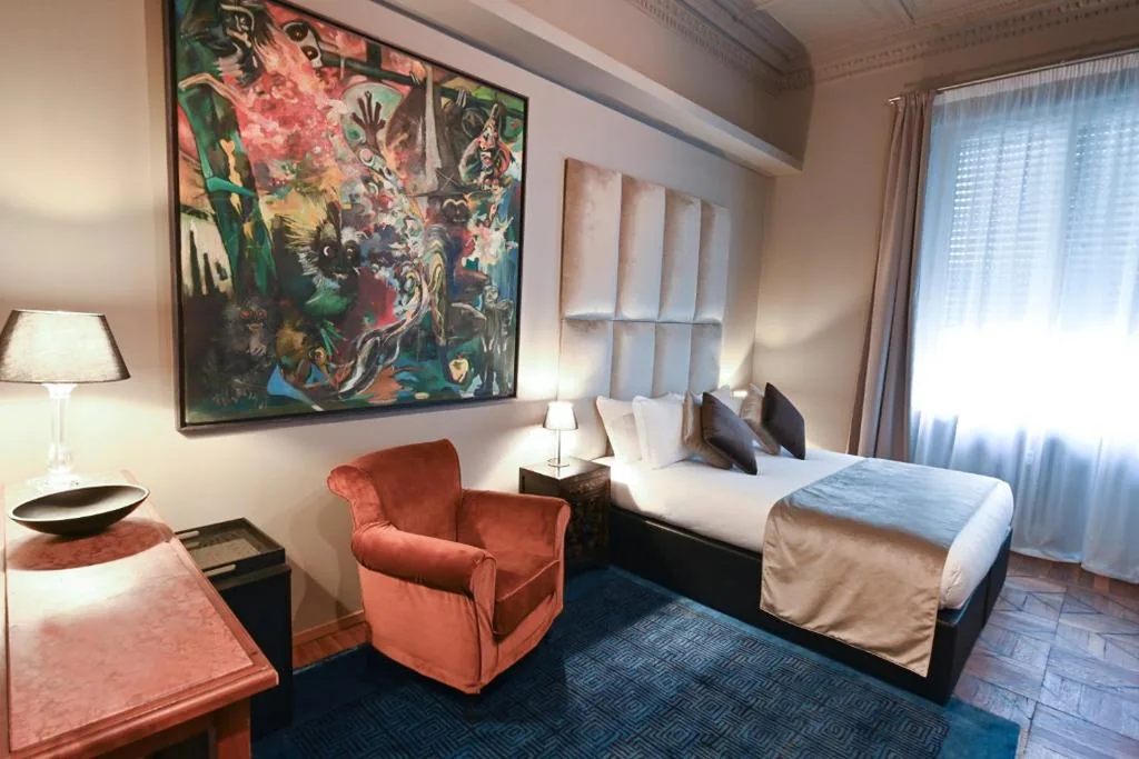 Deluxe Room — Ada Home