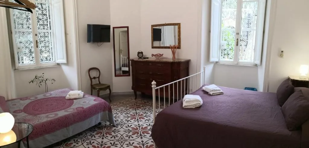 Deluxe Room — B&B Domus Aurea