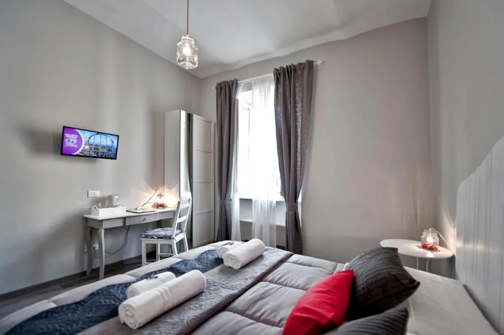 Deluxe Room - Bell 7 — TinkerBell GuestHouse