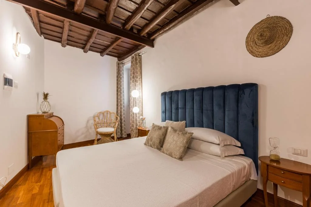 Deluxe Room — Bernini Collection
