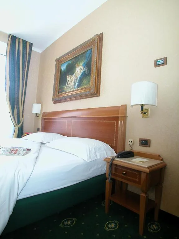 Camera Deluxe — Colonna Hotel