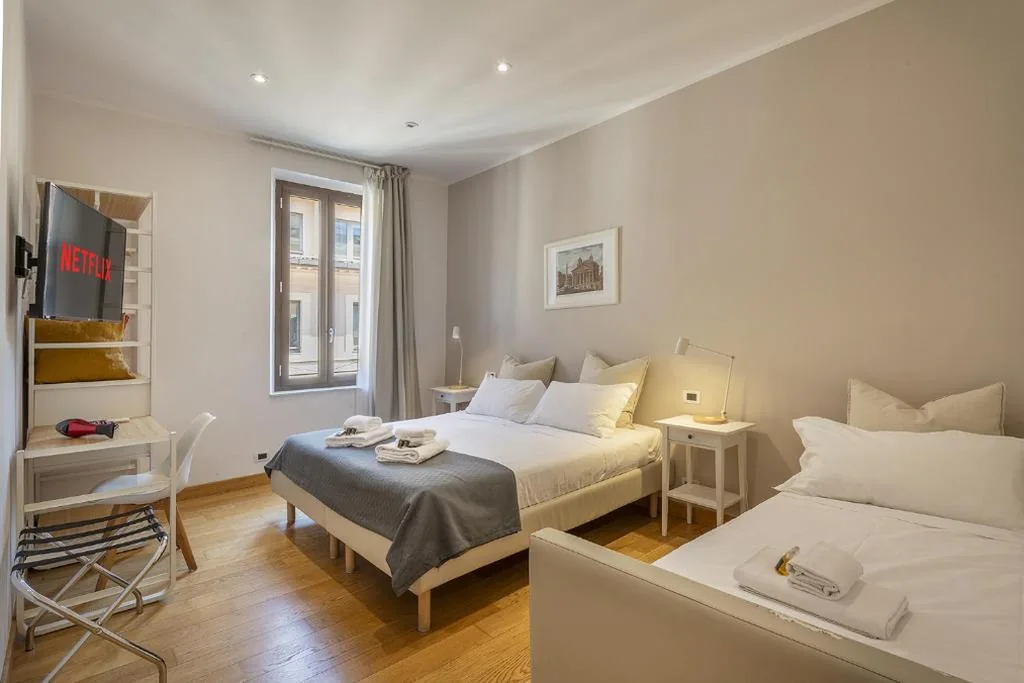 Camera Deluxe — Colosseo Guest House