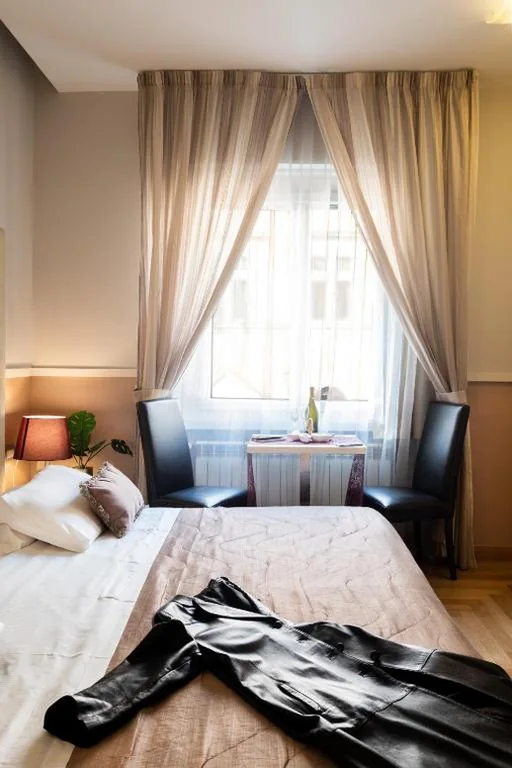 Deluxe Room with Single Jacuzzi Bathtub — Rome River Inn