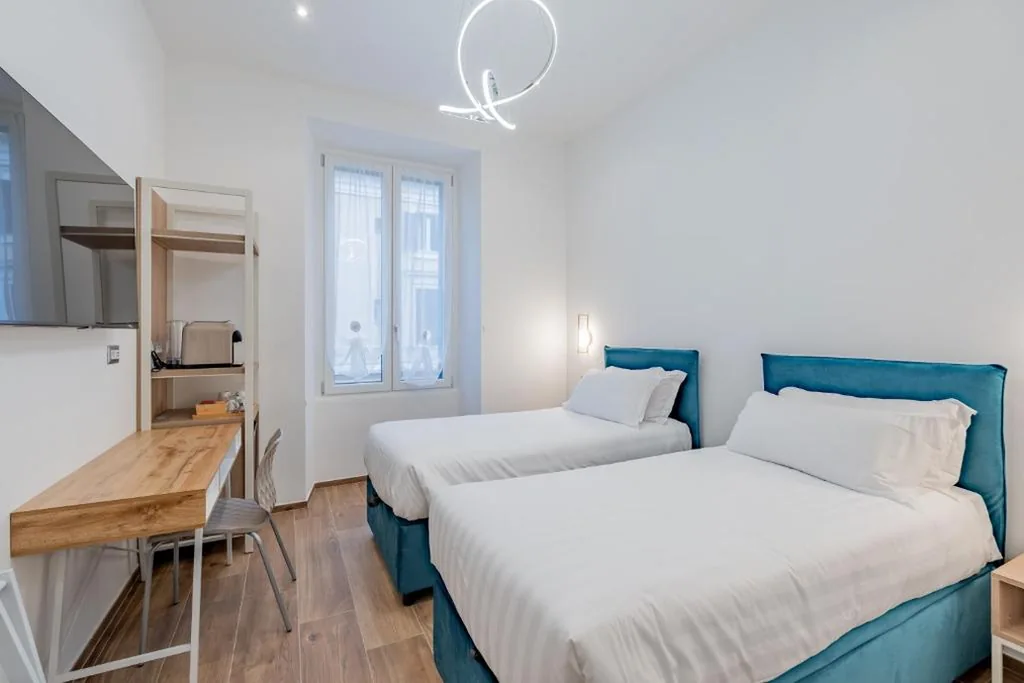 Deluxe Twin Room — Belltower Elegans Guest House