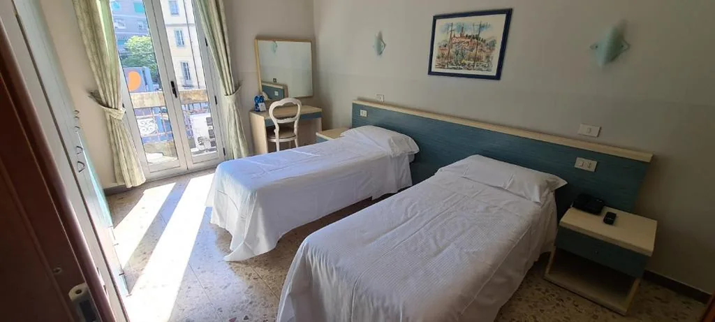 Deluxe Twin Room — Hotel Ferrucci