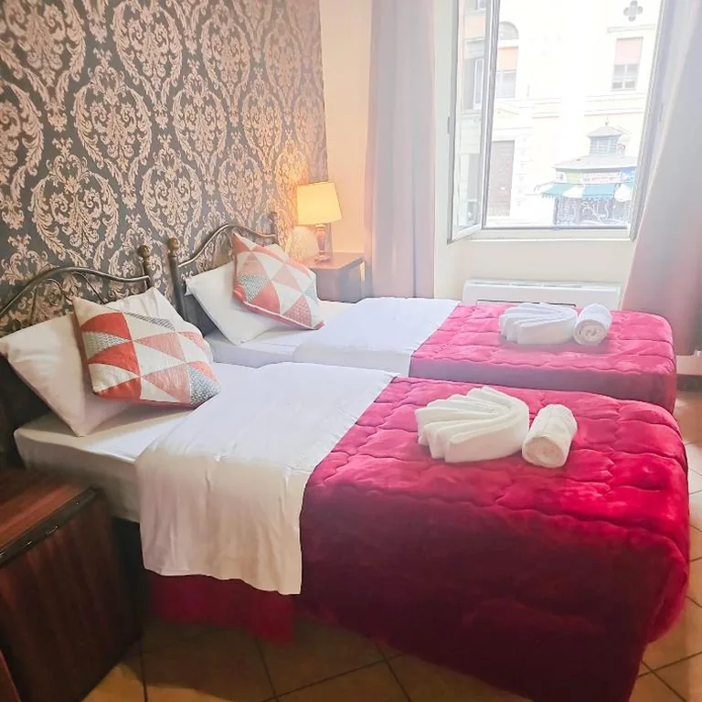 Camera Deluxe Doppia con Letti Singoli — Hotel Giubileo