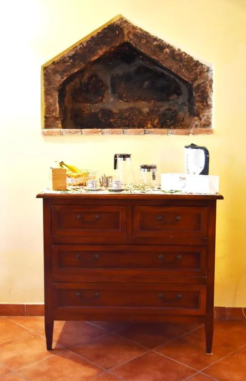 Camera Deluxe Doppia con Letti Singoli — Il Peperino GuestHouse