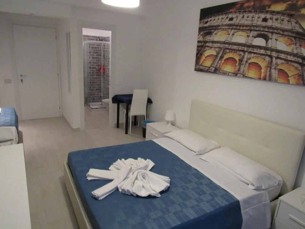 Deluxe Double Room with Single Beds — PIANETA ROMA 39