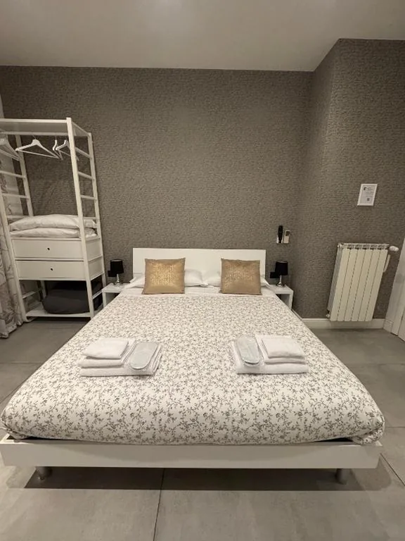 Deluxe Room — Flaminio Holidays