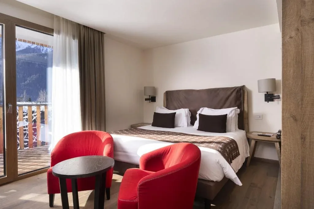 Camera Deluxe — Grand Hotel Courmayeur Mont Blanc, by R Collection Hotels