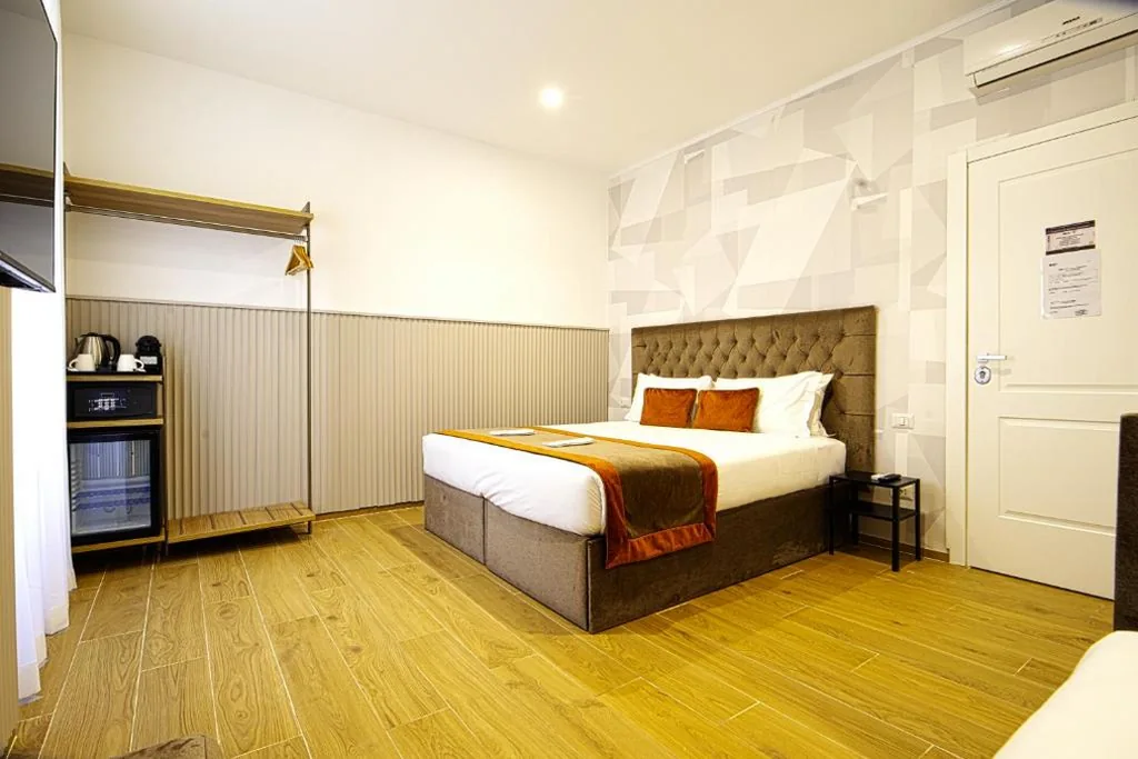 Camera Deluxe — Home at Rome St. Peter Guest House
