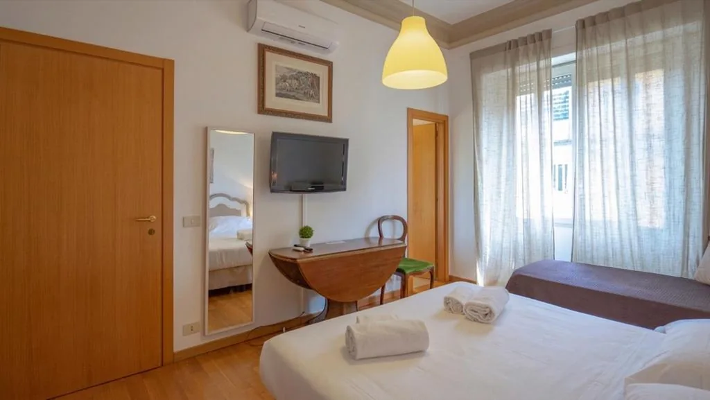 Deluxe Room — Le Suites di Tevere Home