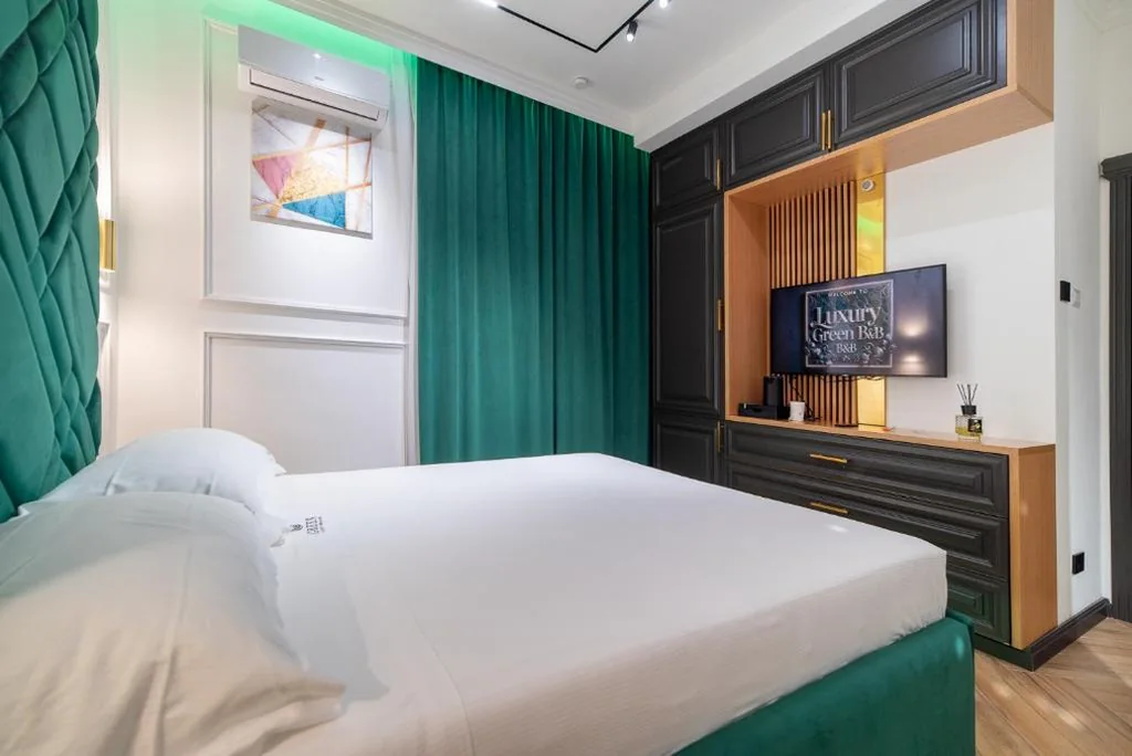 Deluxe Room — Luxury GREEN B&B