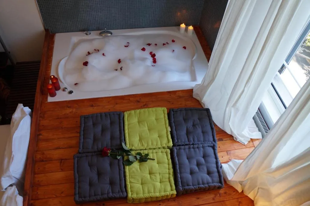 Deluxe Double Room with Whirlpool Tub — Jacuzzi Rooms