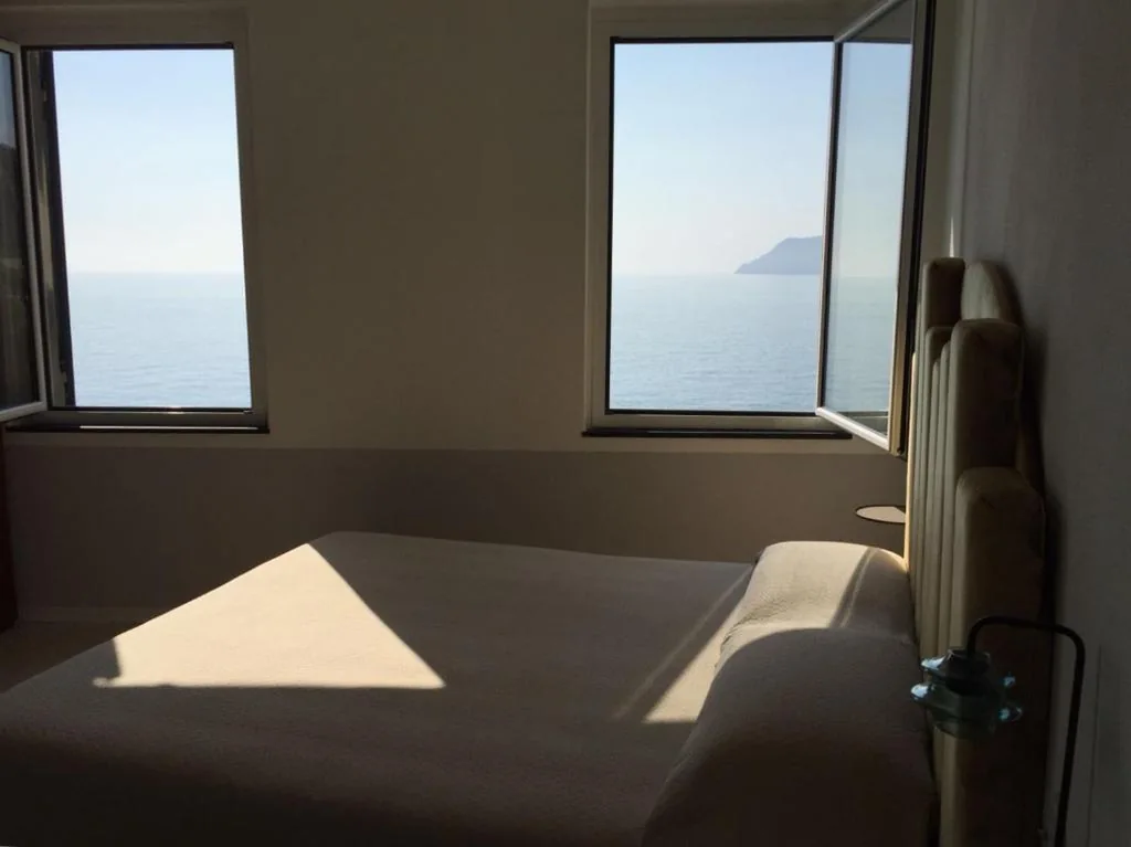 Deluxe Double Room with Sea View — Agave Room Rental