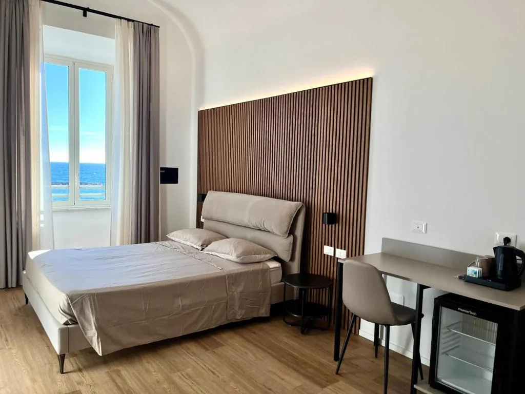 Deluxe Double Room with Sea View — Bianca Guesthouse