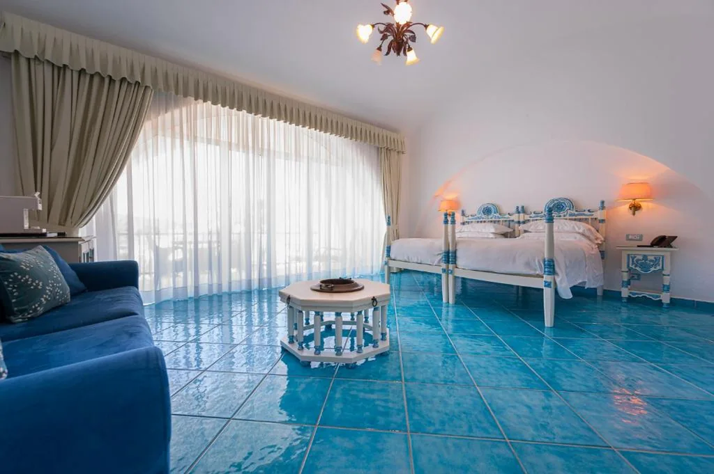 Camera Deluxe Matrimoniale con Vista Mare — Grand Hotel Le Rocce