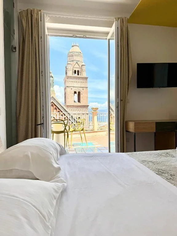 Camera Deluxe Matrimoniale con Vista Mare — La Gaetana – UN LETTO IDEALE