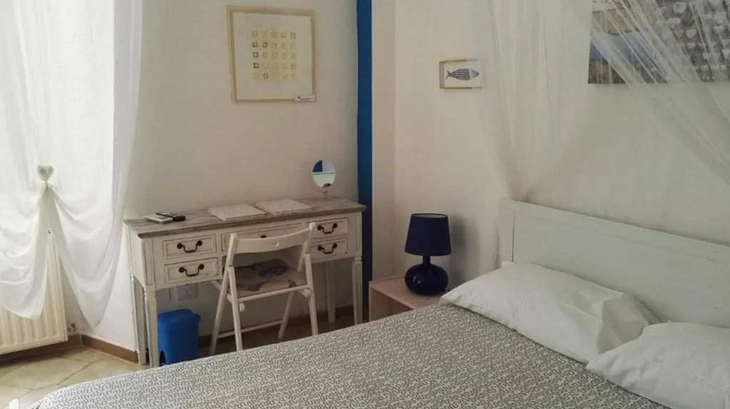 Camera Deluxe Matrimoniale con Vista Mare — Maison De Revel