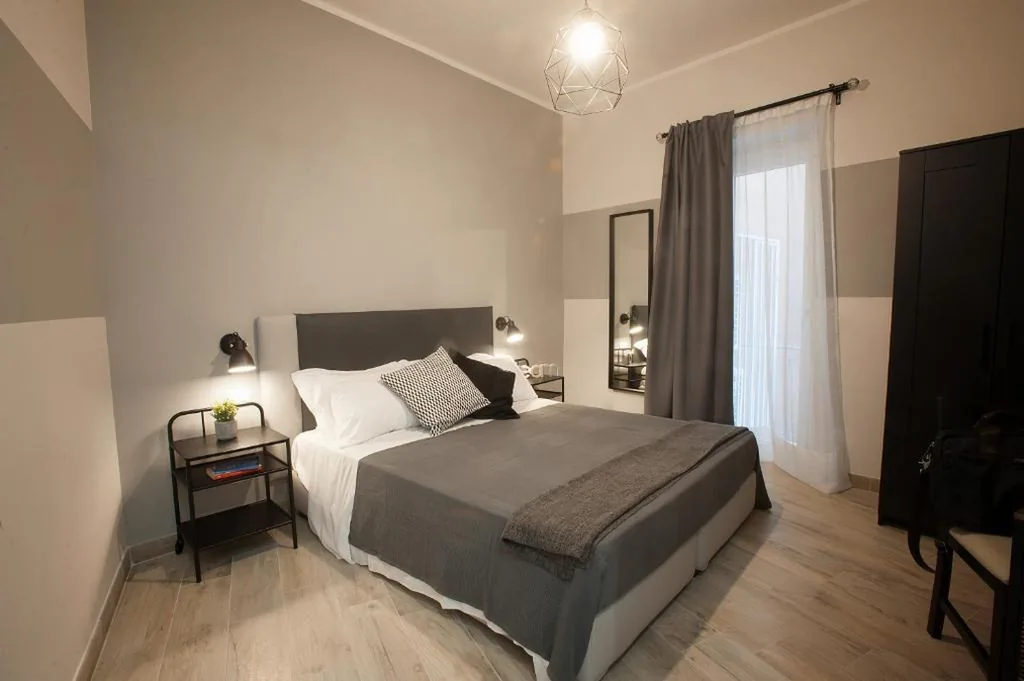 Deluxe Double/Twin Room with Balcony — 6th Land – Rent Rooms Affittacamere