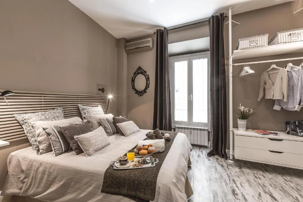 Deluxe Double/Twin Room — A-Rome Suite