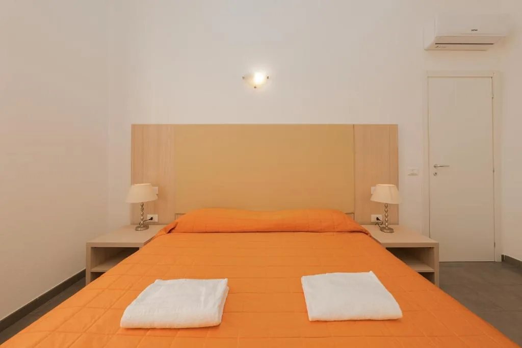 Deluxe Double/Twin Room with Sea View — Affittacamere Da Flo