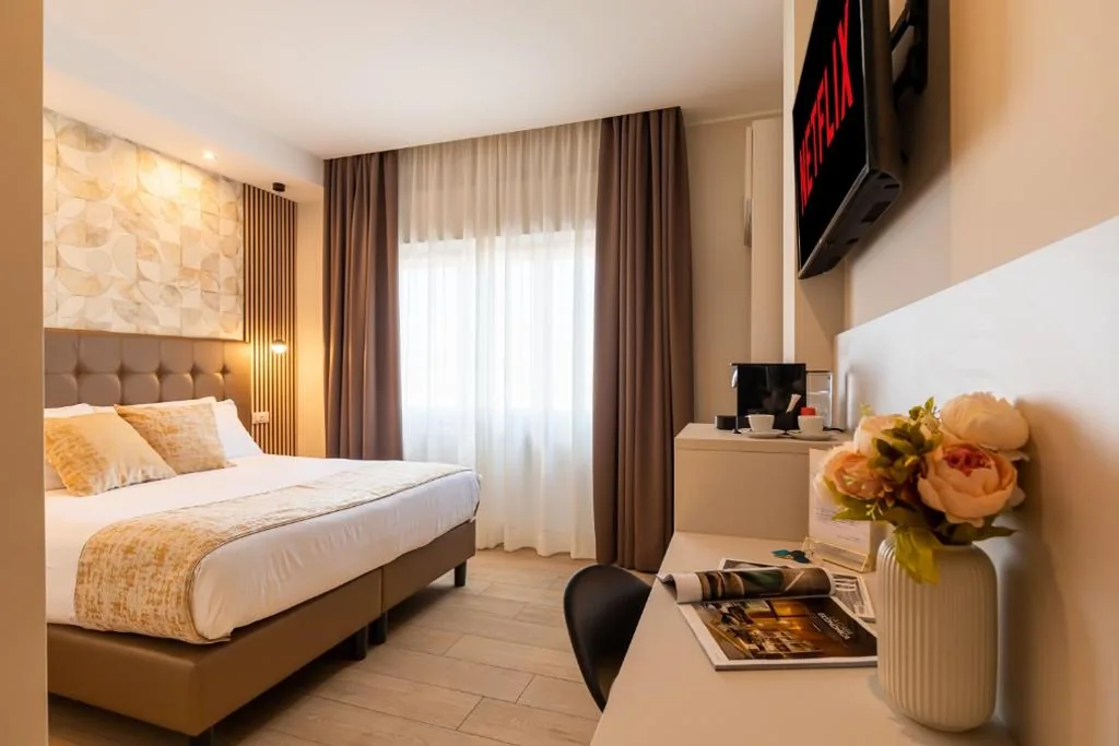 Deluxe Double/Twin Room — AlbaDea Suites&Jacuzzi