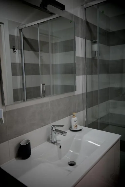 Deluxe Double/Twin Room with Balcony — Allaportaccanto Bed & Breakfast
