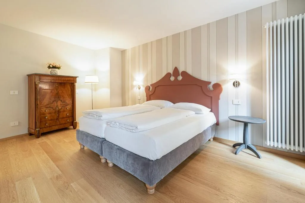 Camera Deluxe Matrimoniale/Doppia con Letti Singoli con Vista Giardino — Antico Borgo B&B Cannobio