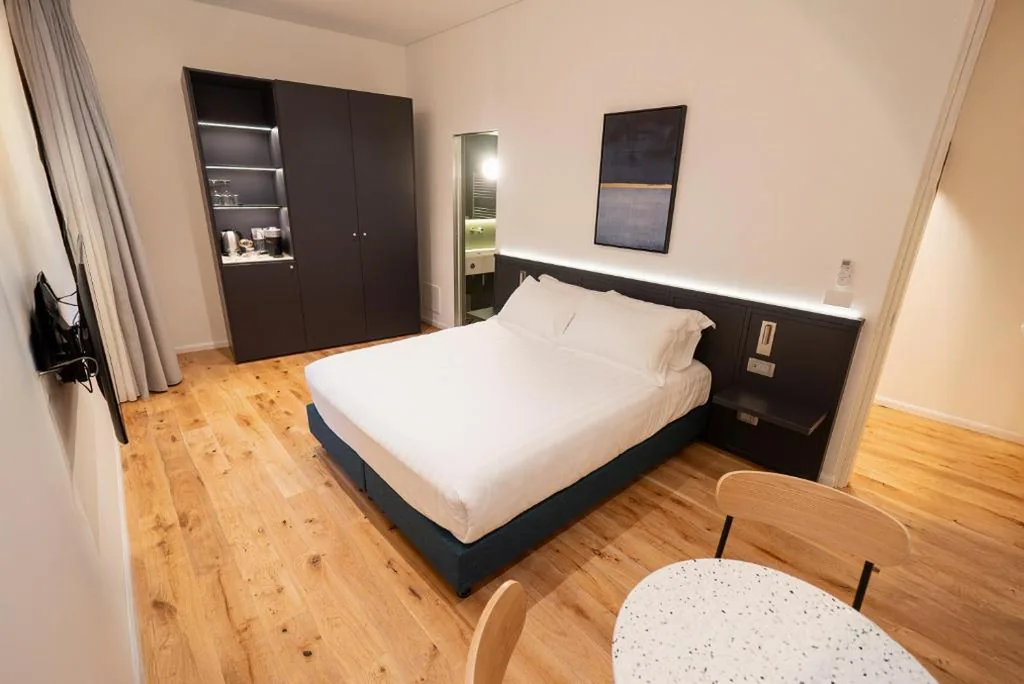 Deluxe Double/Twin Room with Balcony — Eternal Suites Rome