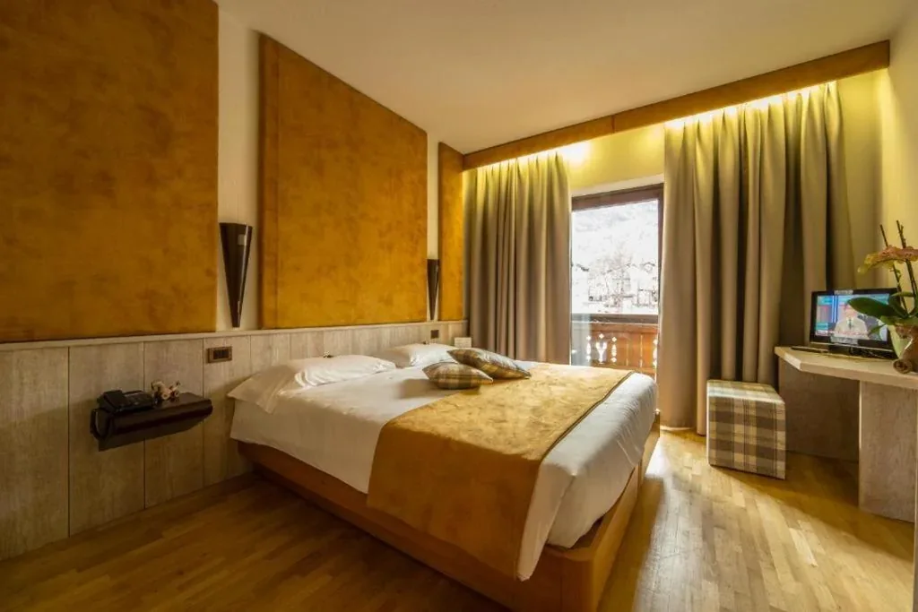 Deluxe Double/Twin Room with Balcony — Hotel Comtes De Challant