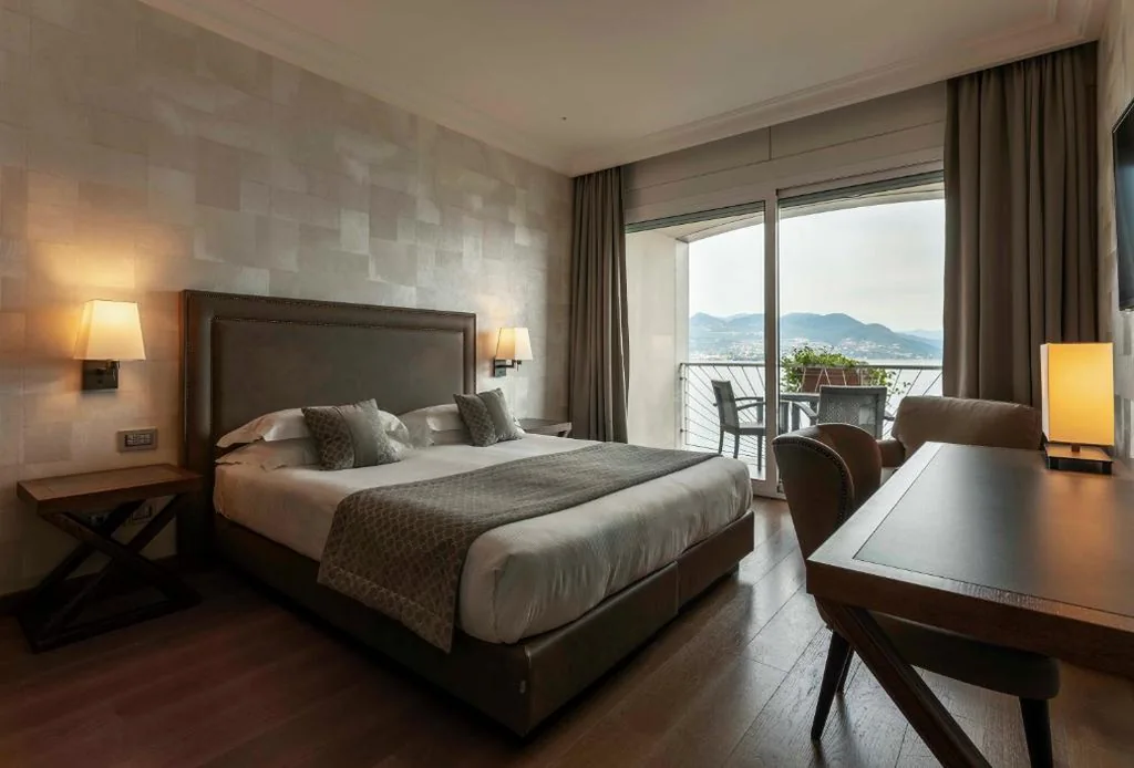 Camera Deluxe Matrimoniale/Doppia con Letti Singoli con Vista Lago — Hotel La Palma