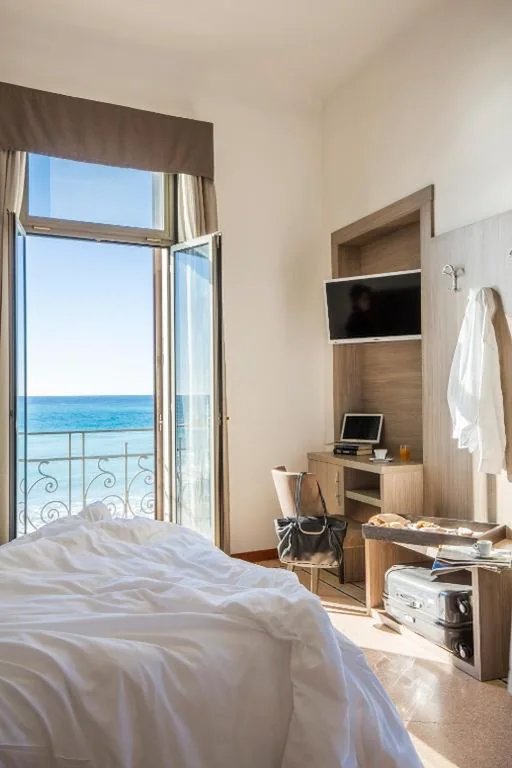 Camera Deluxe Matrimoniale/Doppia con Letti Singoli con Vista Mare — Hotel Parigi & Spa