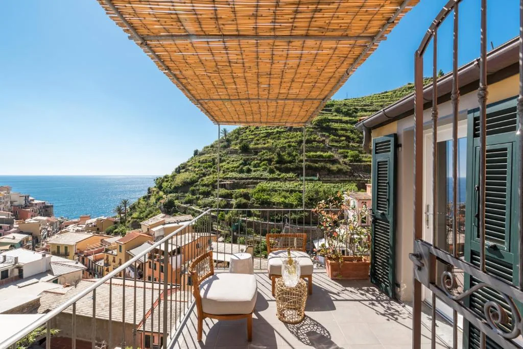 Deluxe Double/Twin Room with Sea View — La Torretta Lodge