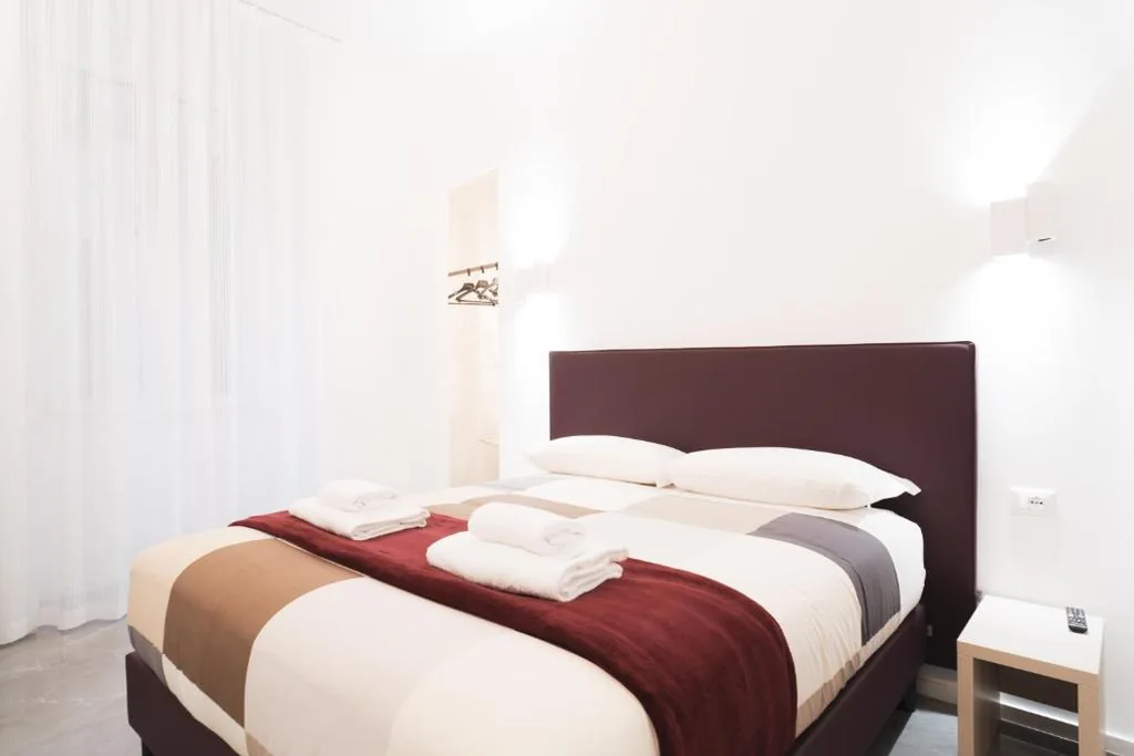 Camera Deluxe Matrimoniale/Doppia con Letti Singoli — Lux Pretoria Rooms