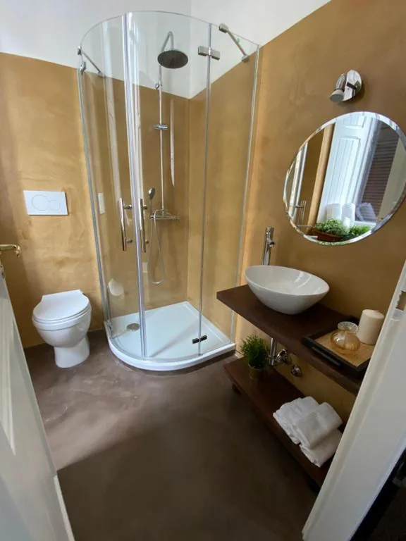 Deluxe Double/Twin Room — Mansio Gracchi Rooms – Rome City Center