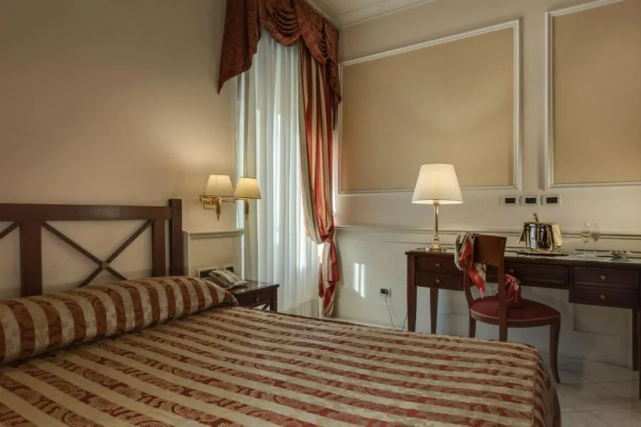 Deluxe Double/Twin Room — Palazzo Cardinal Cesi