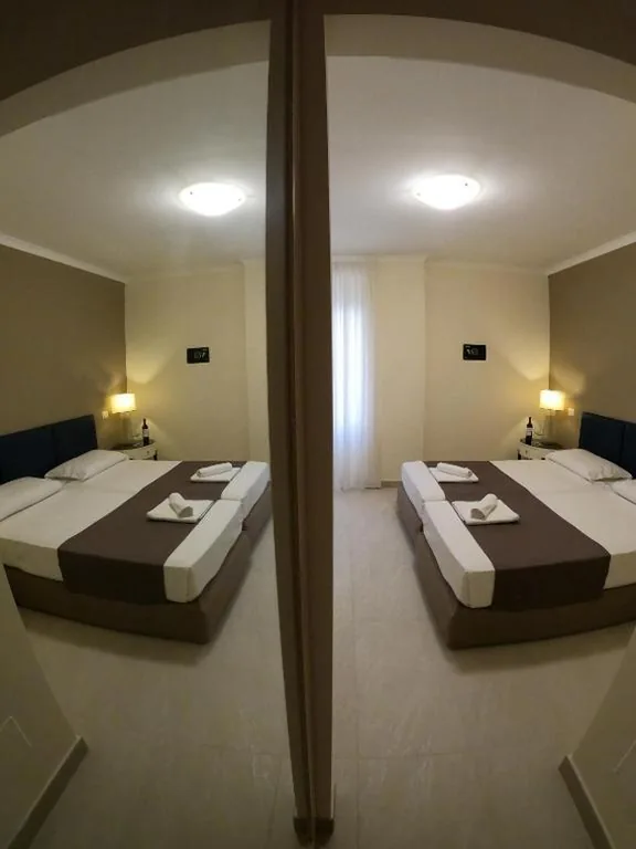 Camera Deluxe Matrimoniale/Doppia con Letti Singoli — Relais central Turati