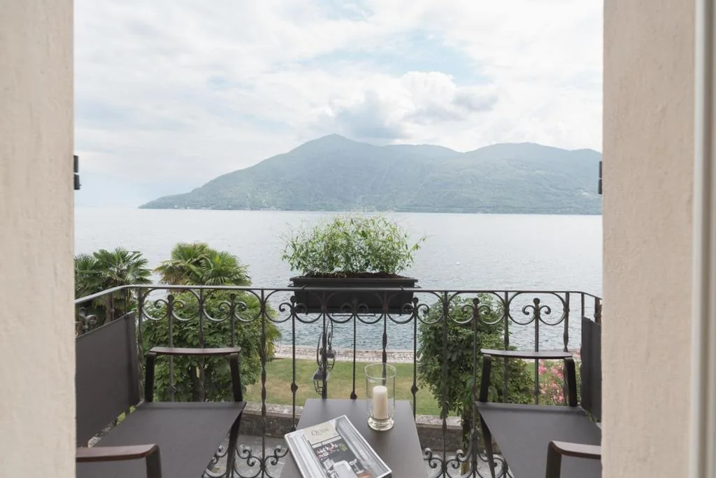 Deluxe Double/Twin Room with Lake View — Rivalago B&B