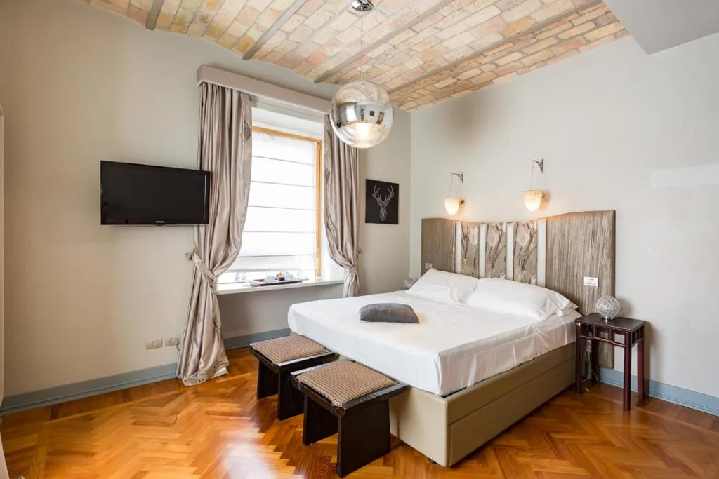 Deluxe Double/Twin Room — Rooms Roma – Monti