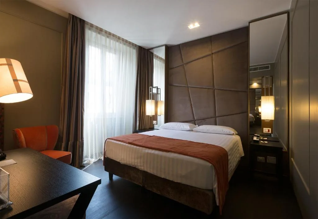 Camera Deluxe Matrimoniale/Doppia con Letti Singoli — Stendhal Luxury Suites