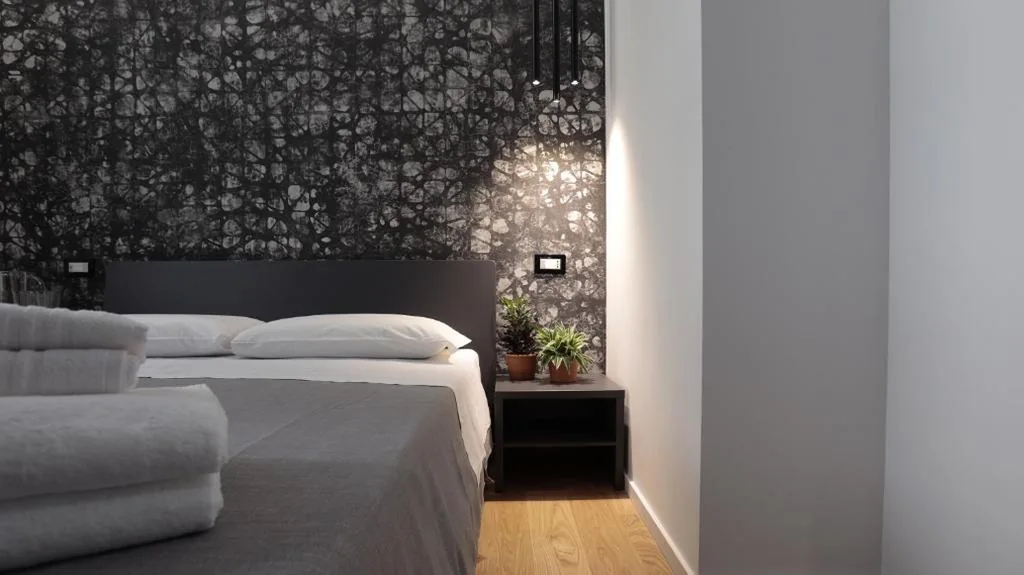 Deluxe Double/Twin Room with Balcony — Suite Inn Rome