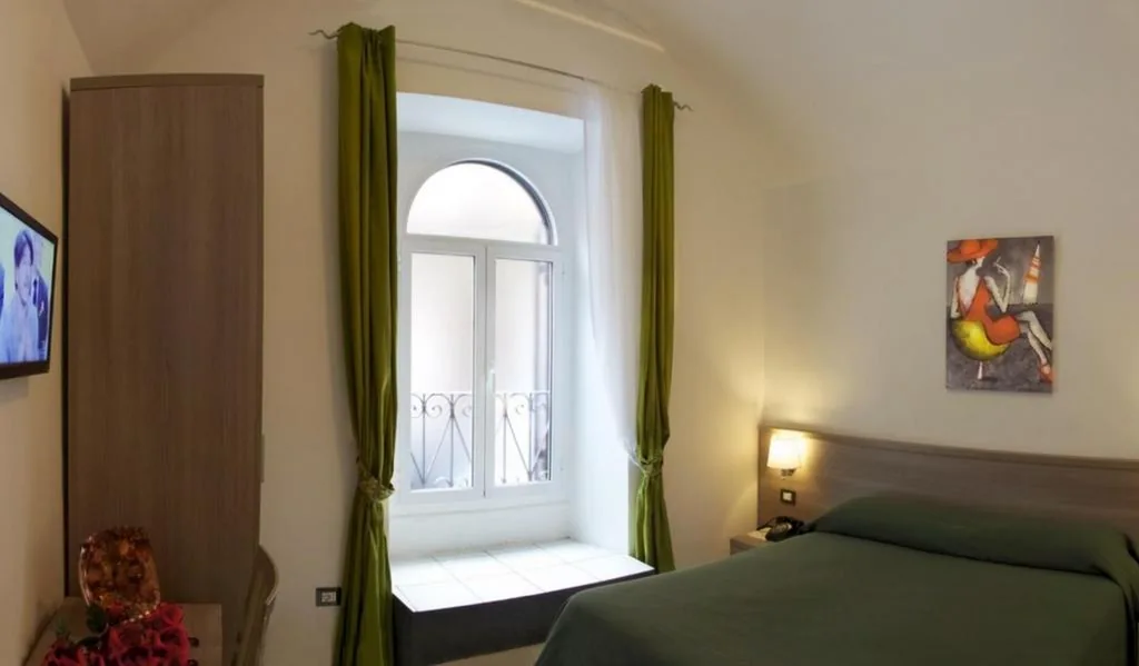 Camera Deluxe Matrimoniale/Doppia con Letti Singoli — Termini in Bed