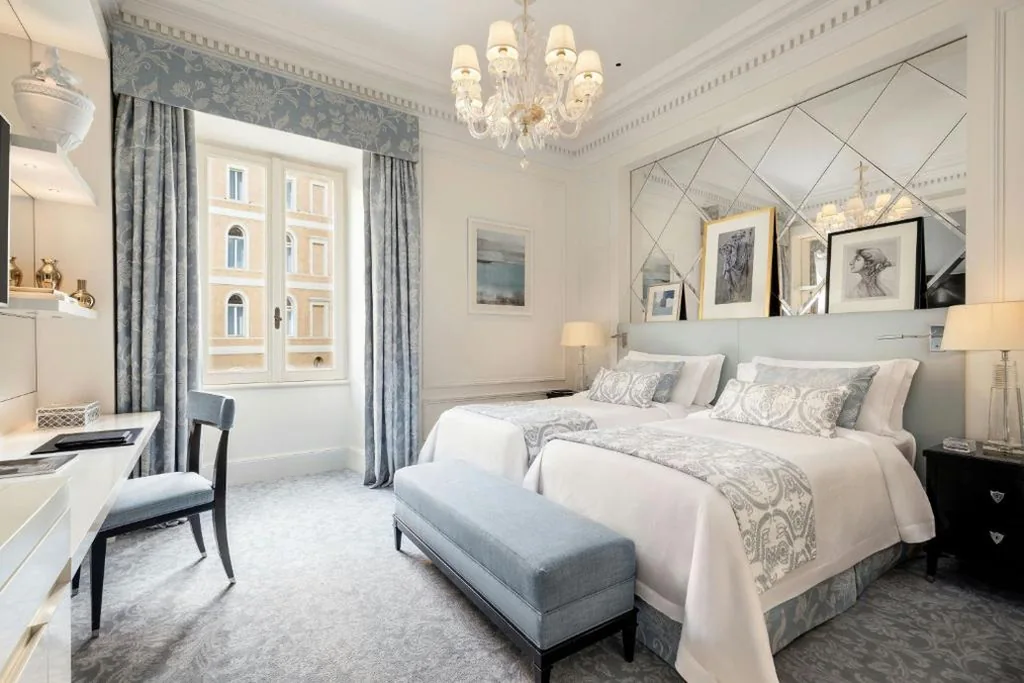 Camera Deluxe Matrimoniale/Doppia con Letti Singoli — The St. Regis Rome
